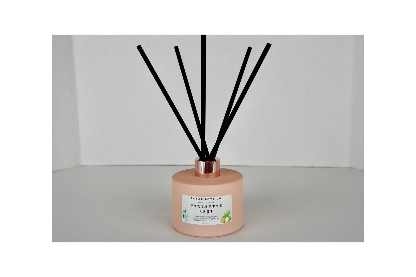 Pineapple Sage Reed Diffuser in a Scallop Shell Matte Bottle 4 oz